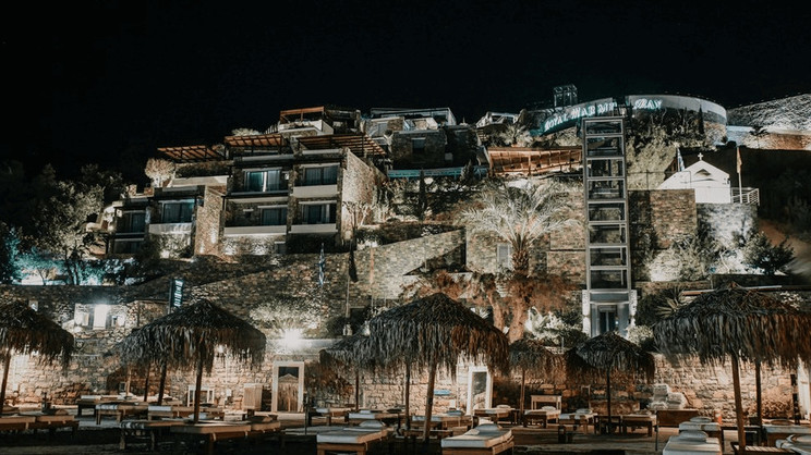 Royal Marmin Bay Boutique & Art Hotel